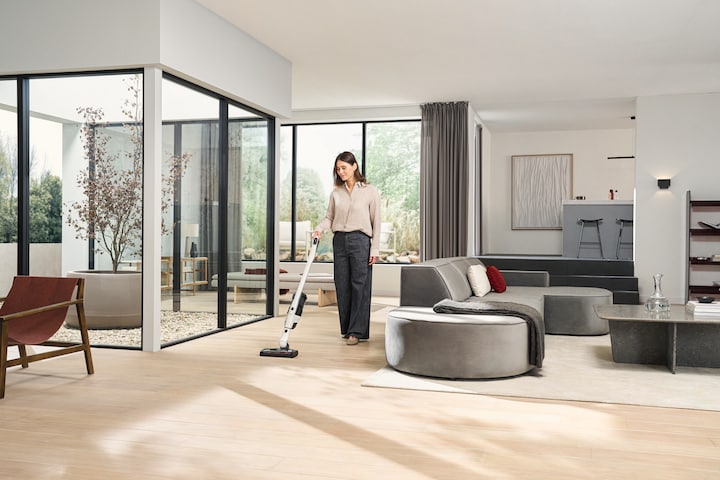 Miele Triflex HX3 Cordless Stick Vacuum — Brilliant White